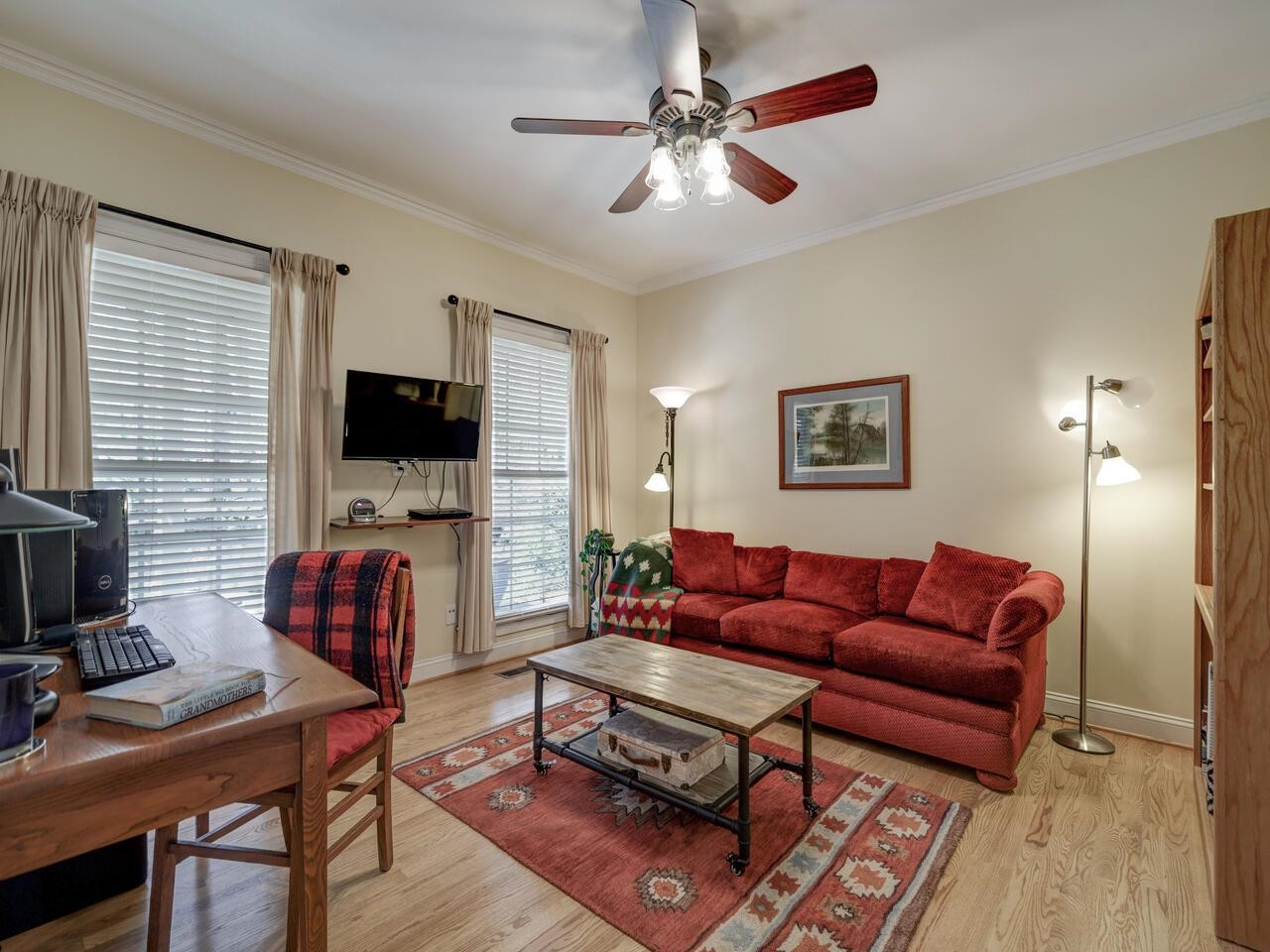 703 Phar Lap Lane