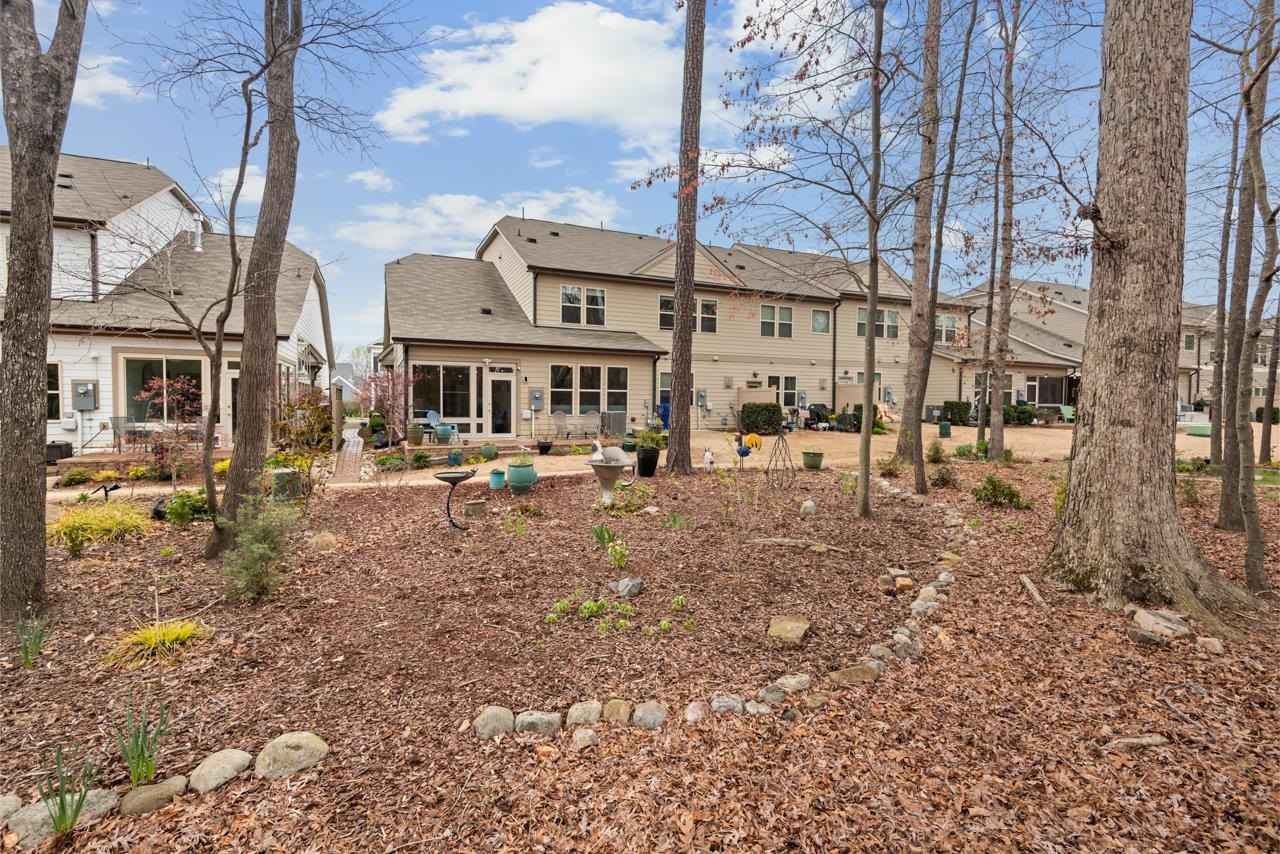 200 Ellsworth Manor Drive