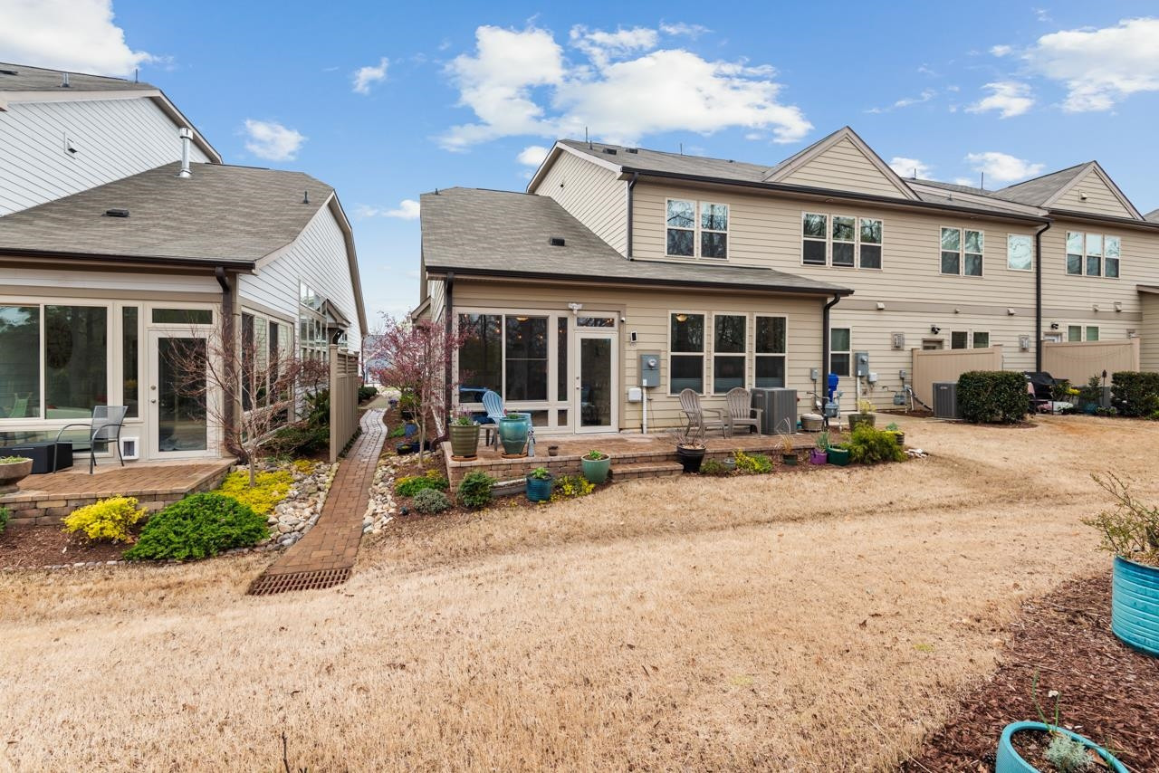 200 Ellsworth Manor Drive