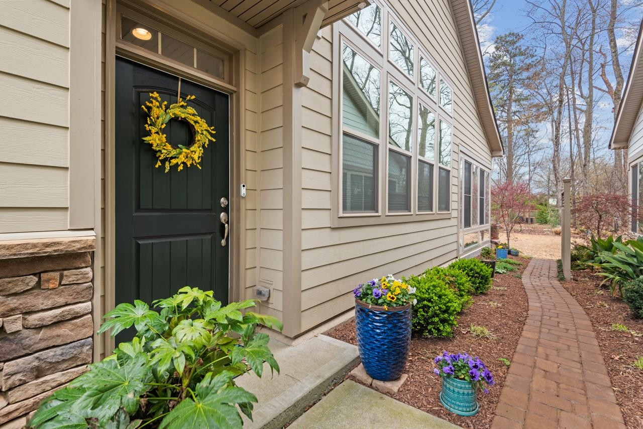 200 Ellsworth Manor Drive