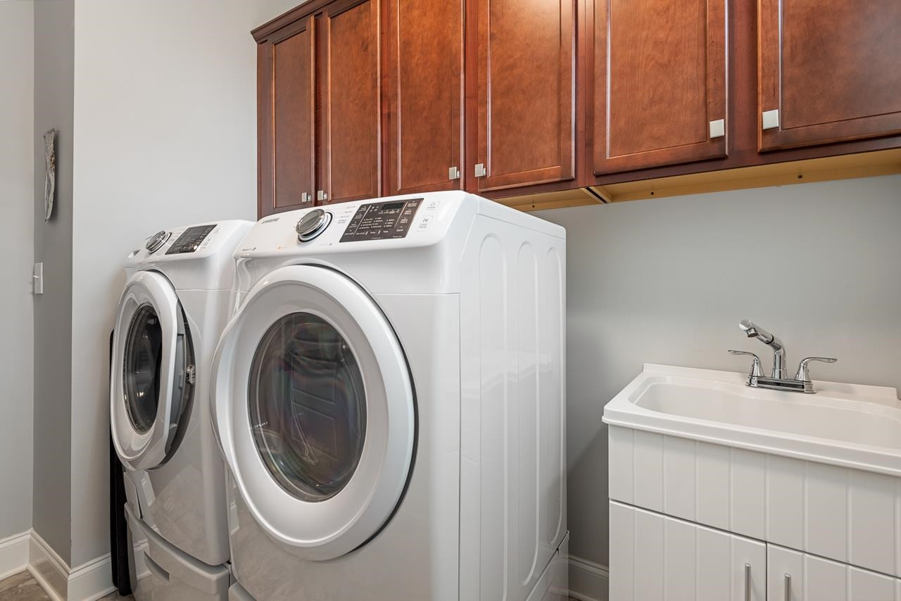 200 Ellsworth Manor Drive