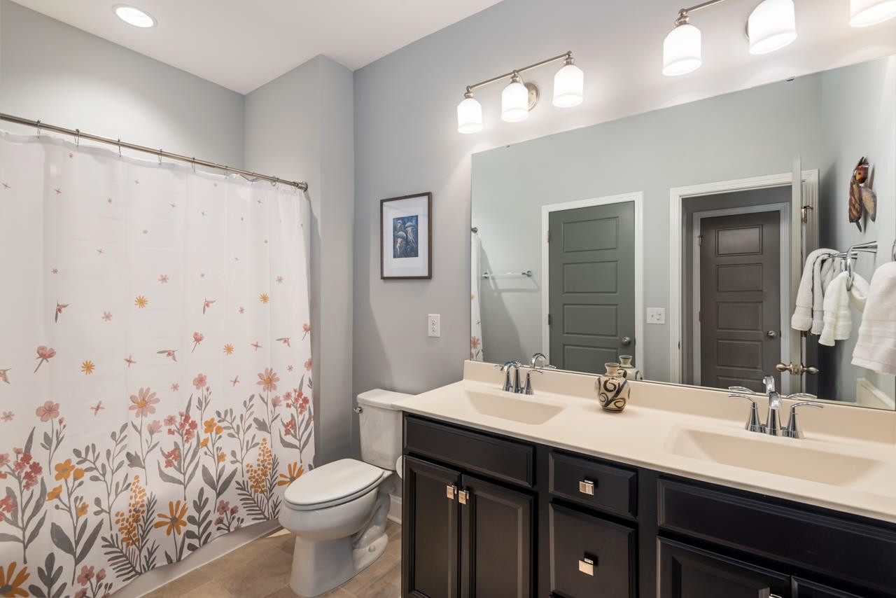 200 Ellsworth Manor Drive