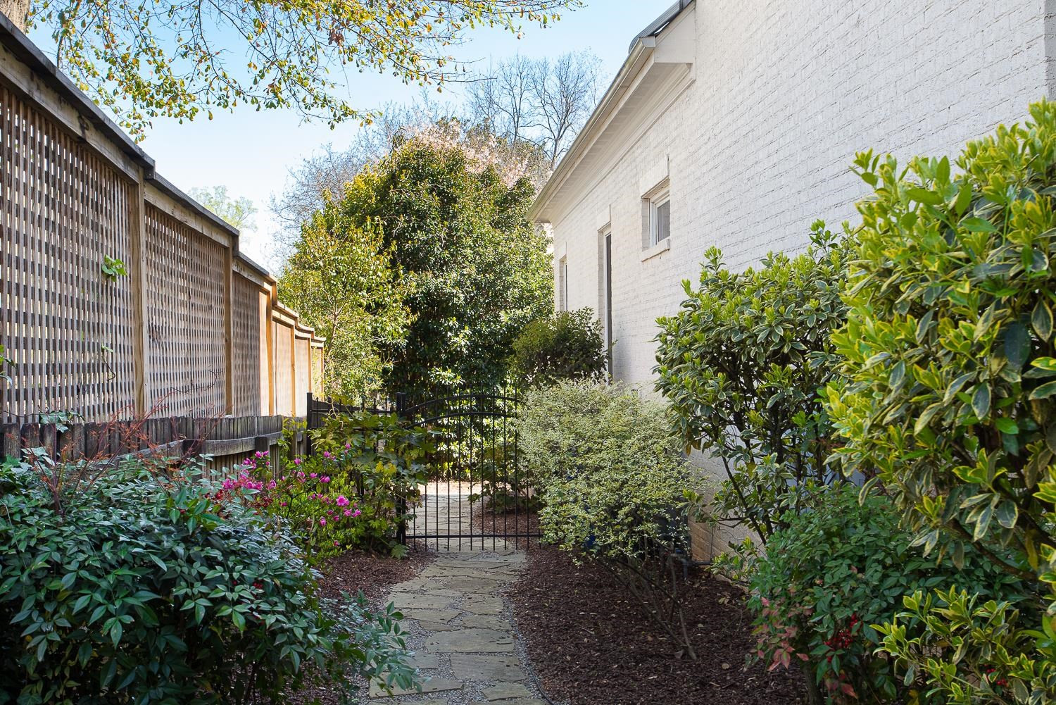 2712 Anderson Drive