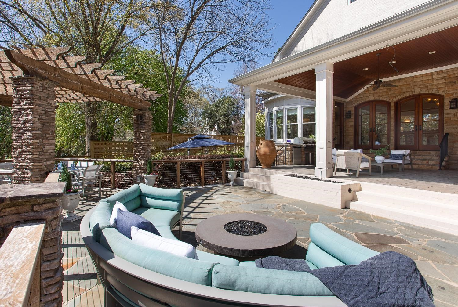 2712 Anderson Drive