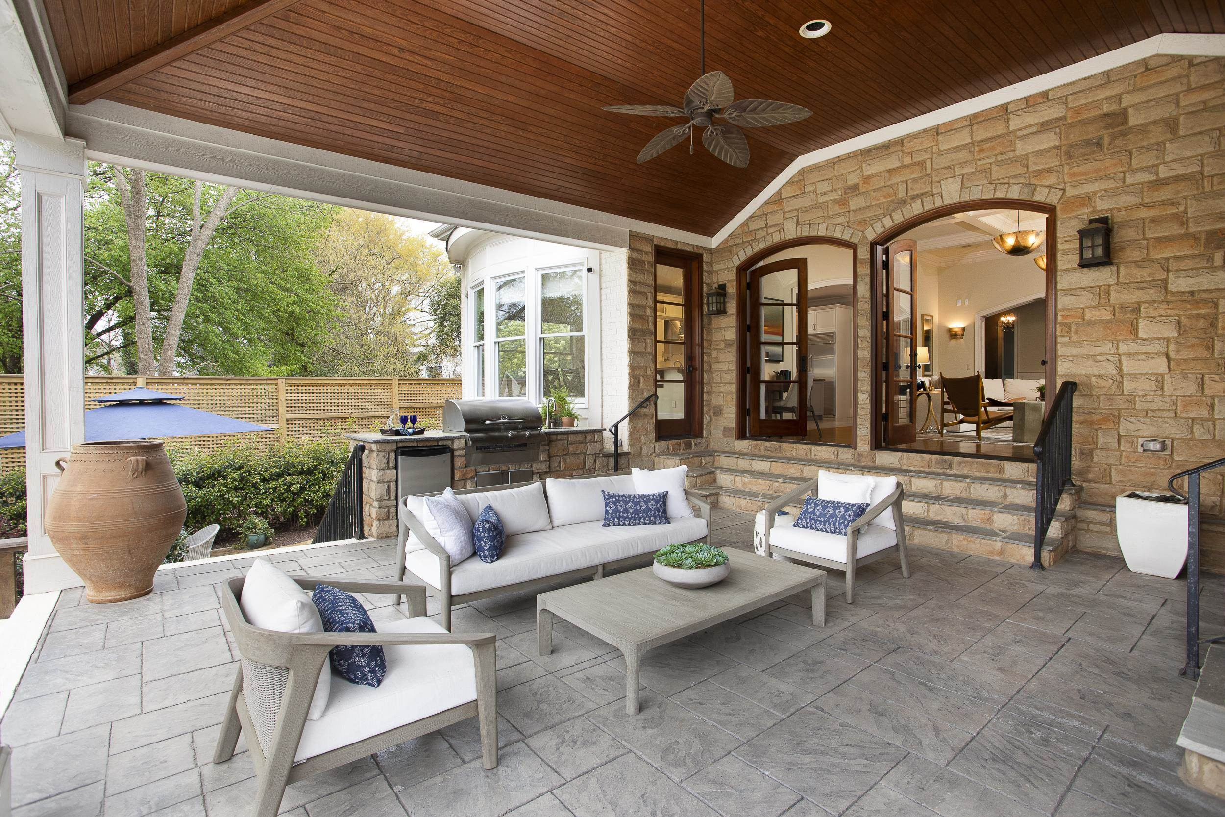 2712 Anderson Drive