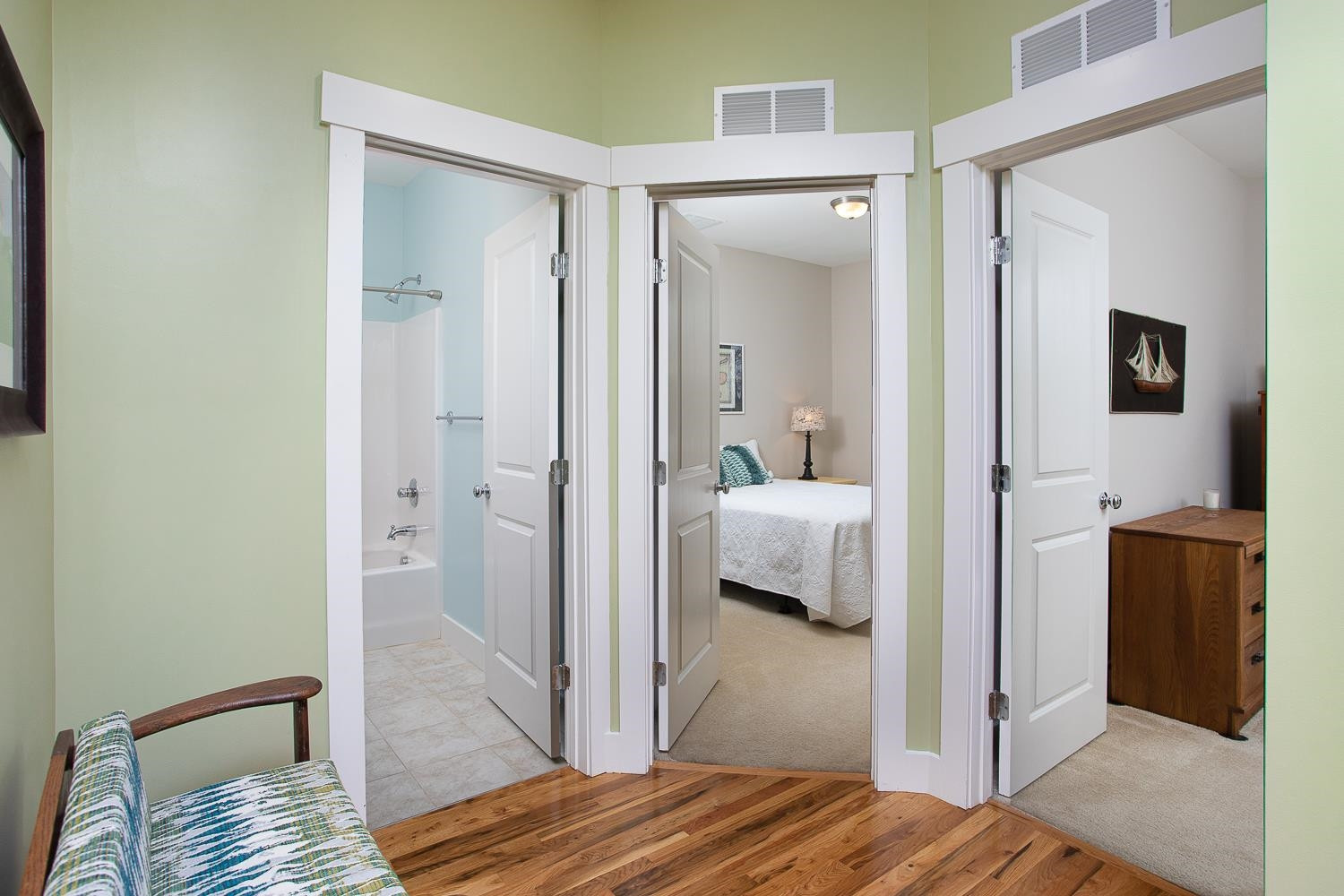 122 Ellsworth Manor Drive