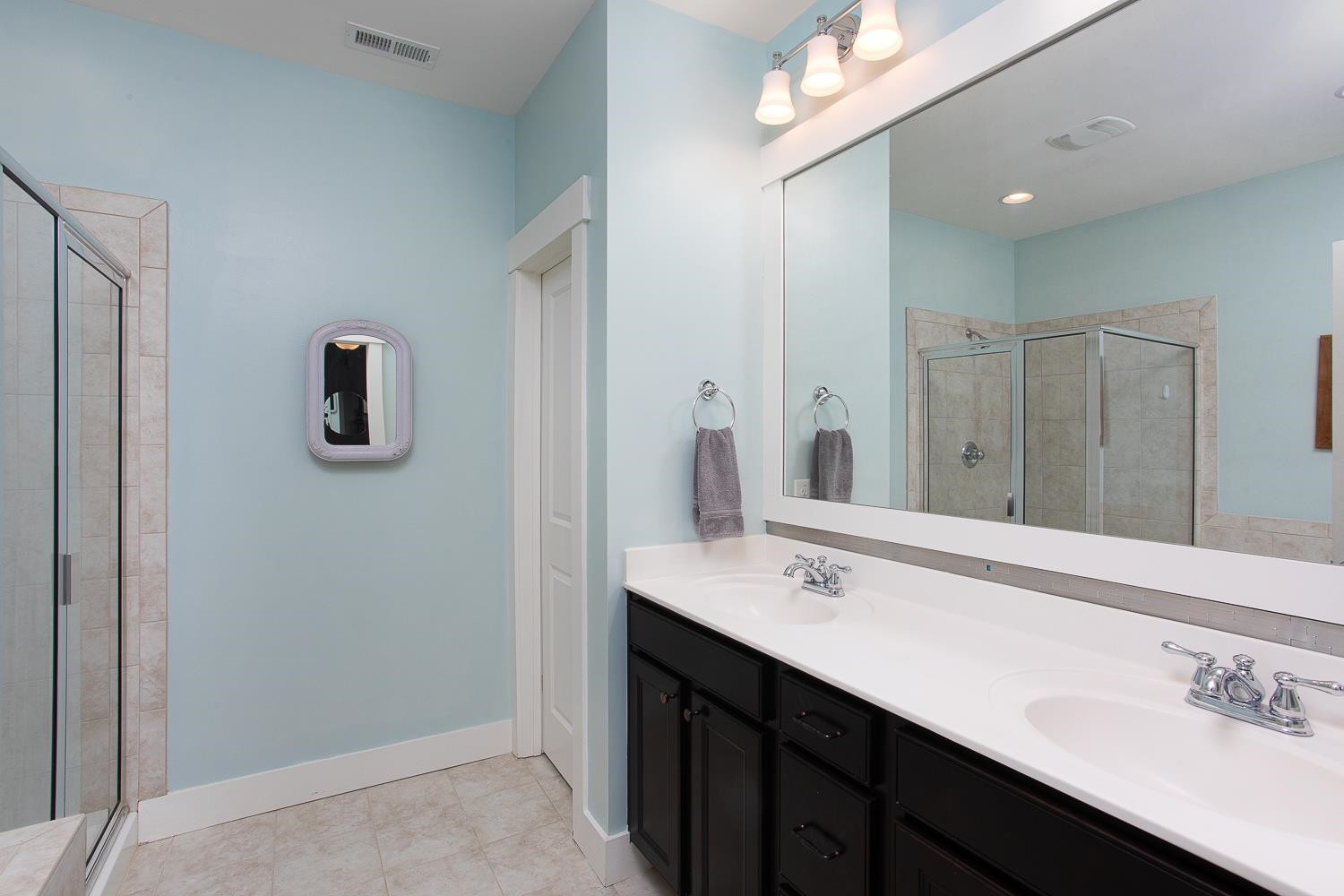 122 Ellsworth Manor Drive