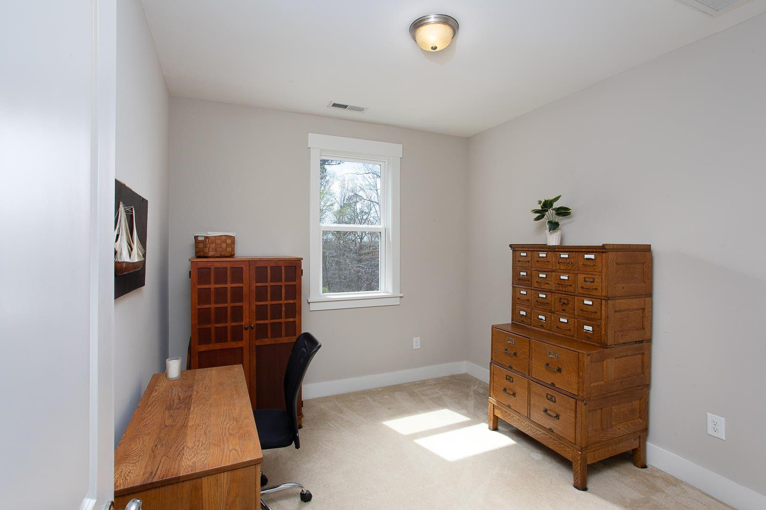 122 Ellsworth Manor Drive