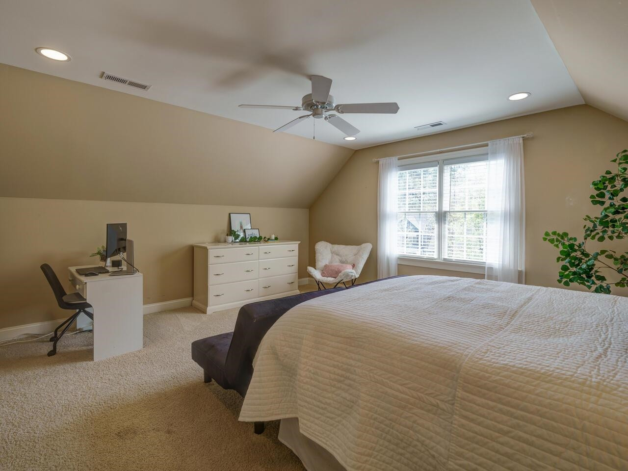 201 Baynes Court
