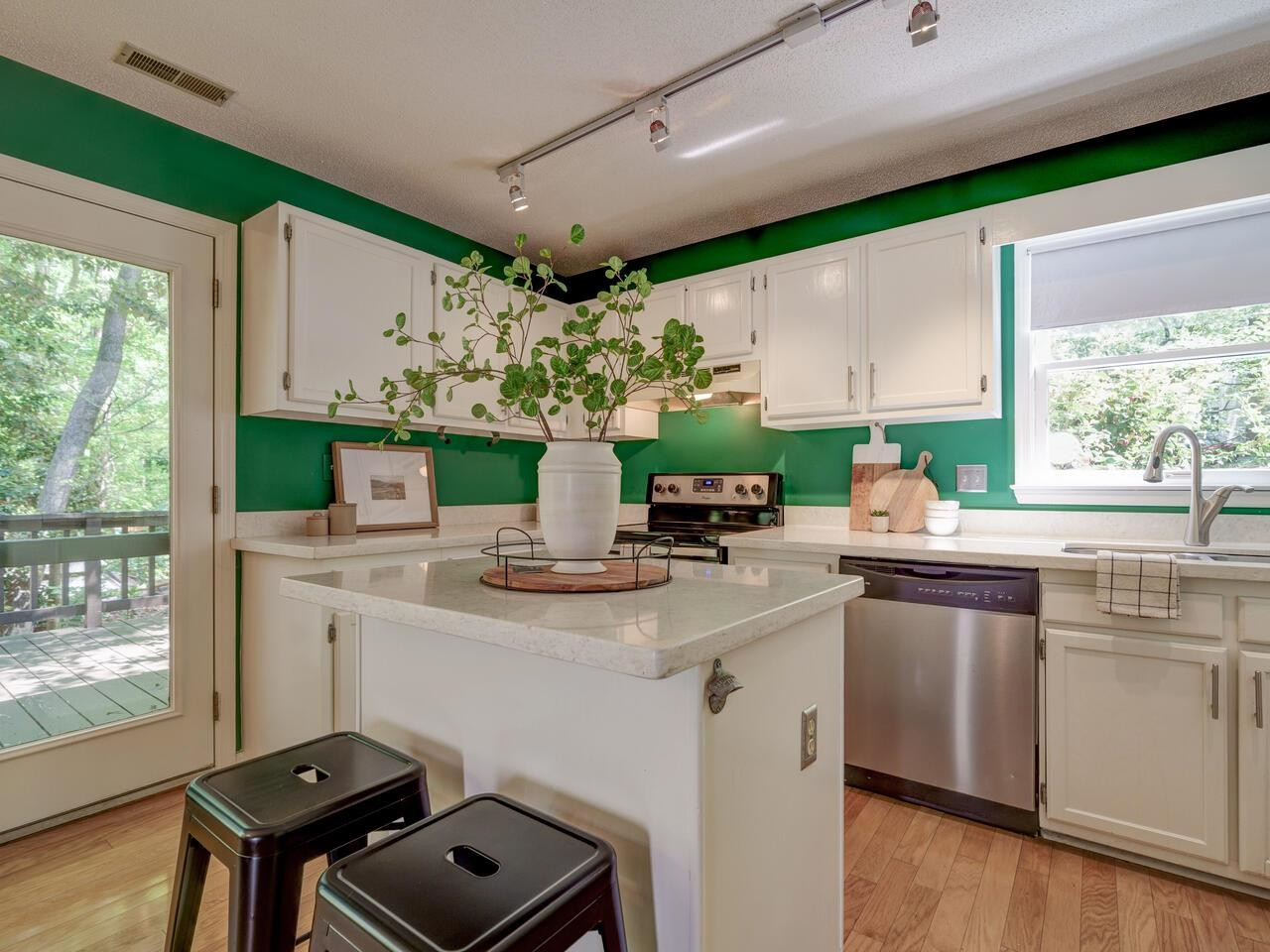 10 Thorne Ridge Drive