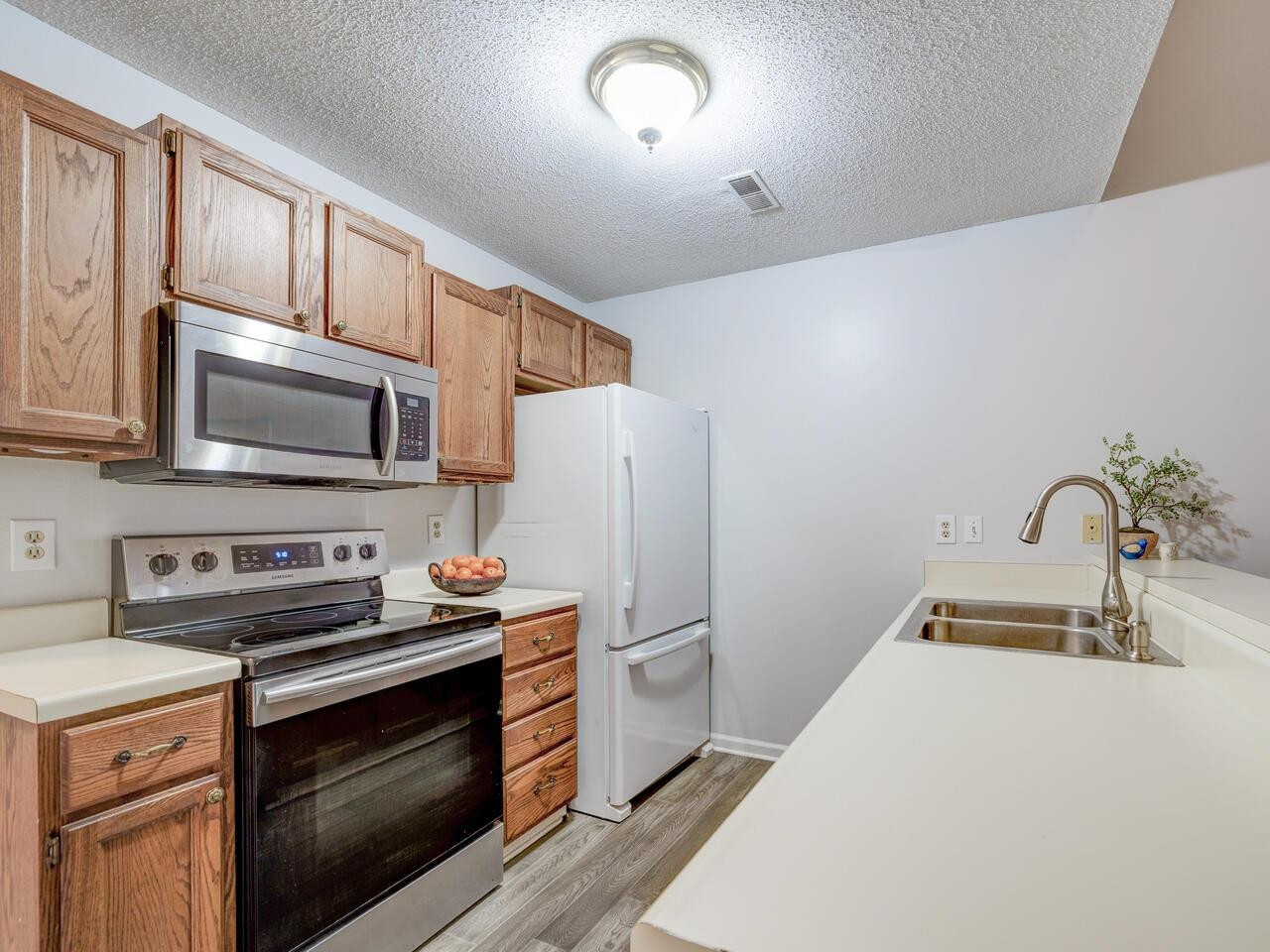 2672 Hitchcock Drive