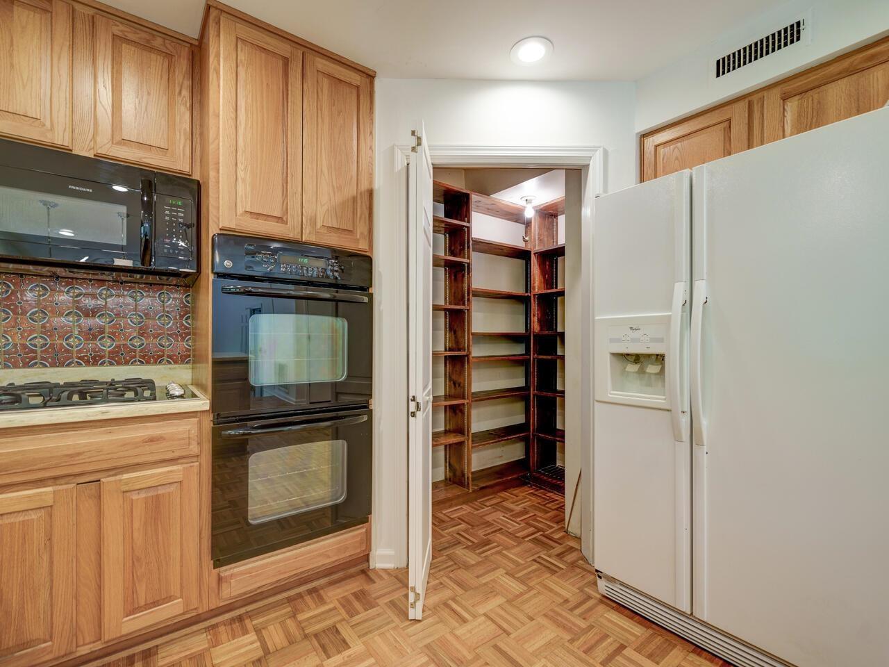 4007 Deep Wood Circle