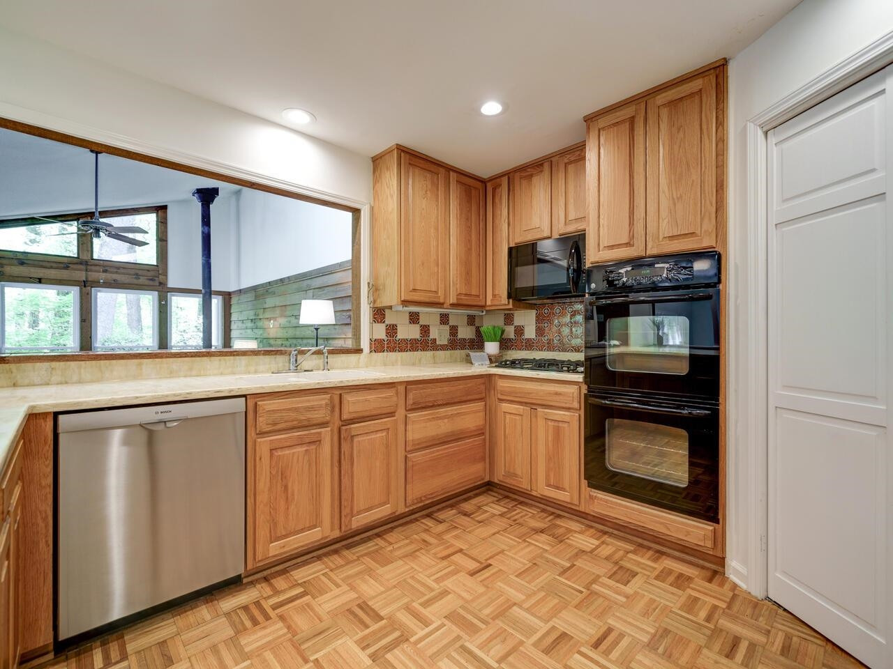 4007 Deep Wood Circle