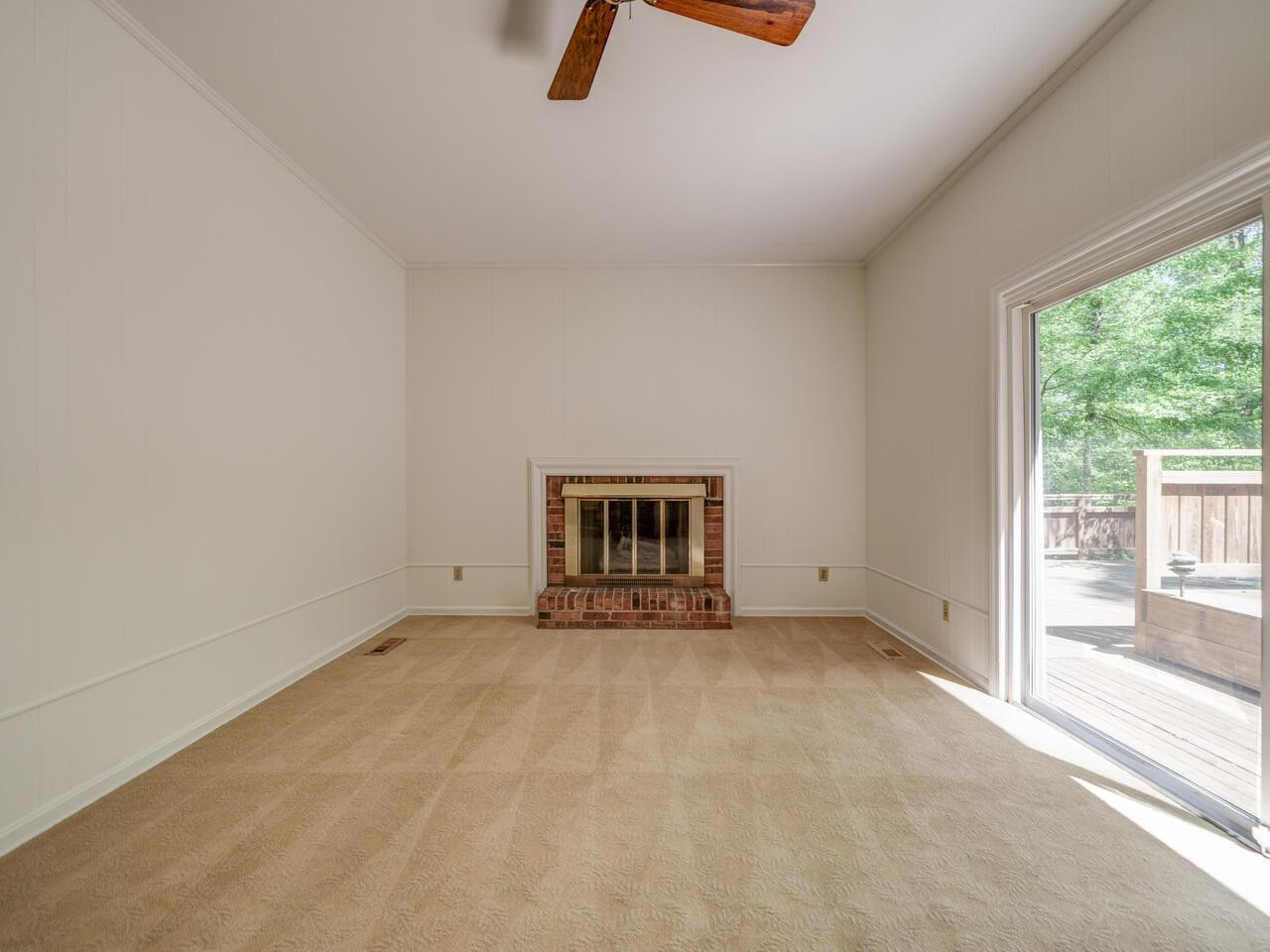 4007 Deep Wood Circle