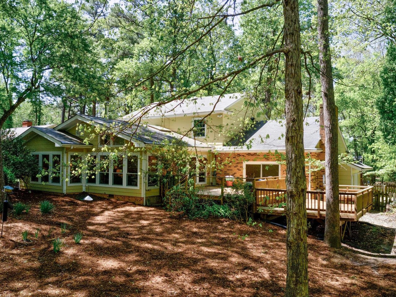 4007 Deep Wood Circle