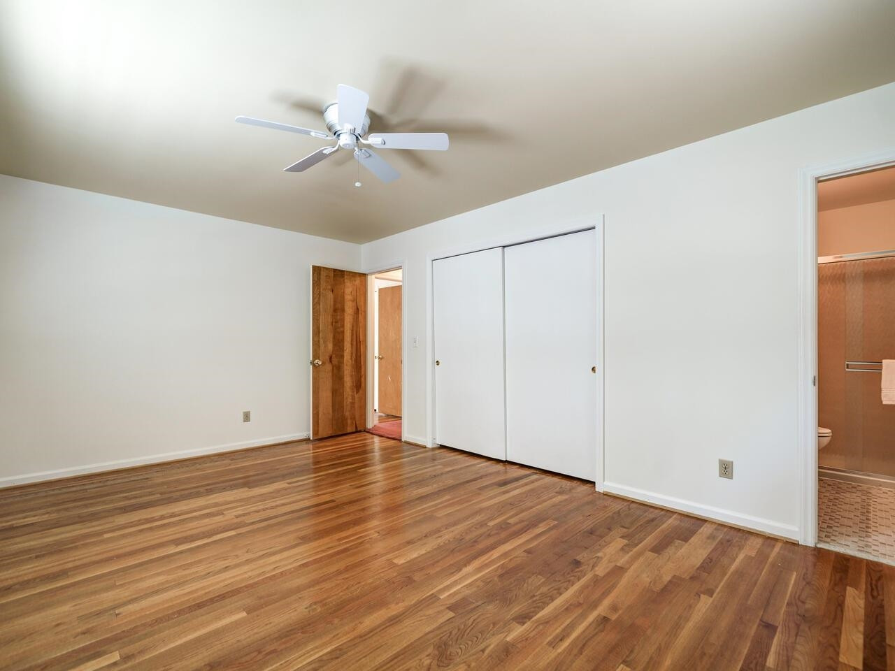 4007 Deep Wood Circle