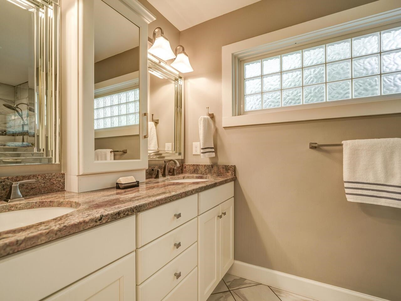 4007 Deep Wood Circle