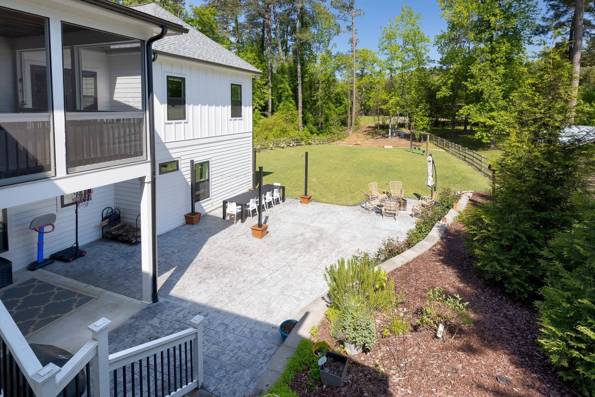 3106 Ridge Road