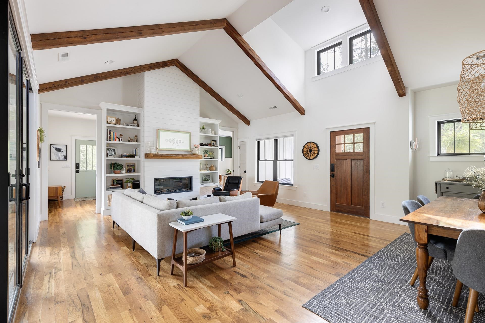 3106 Ridge Road