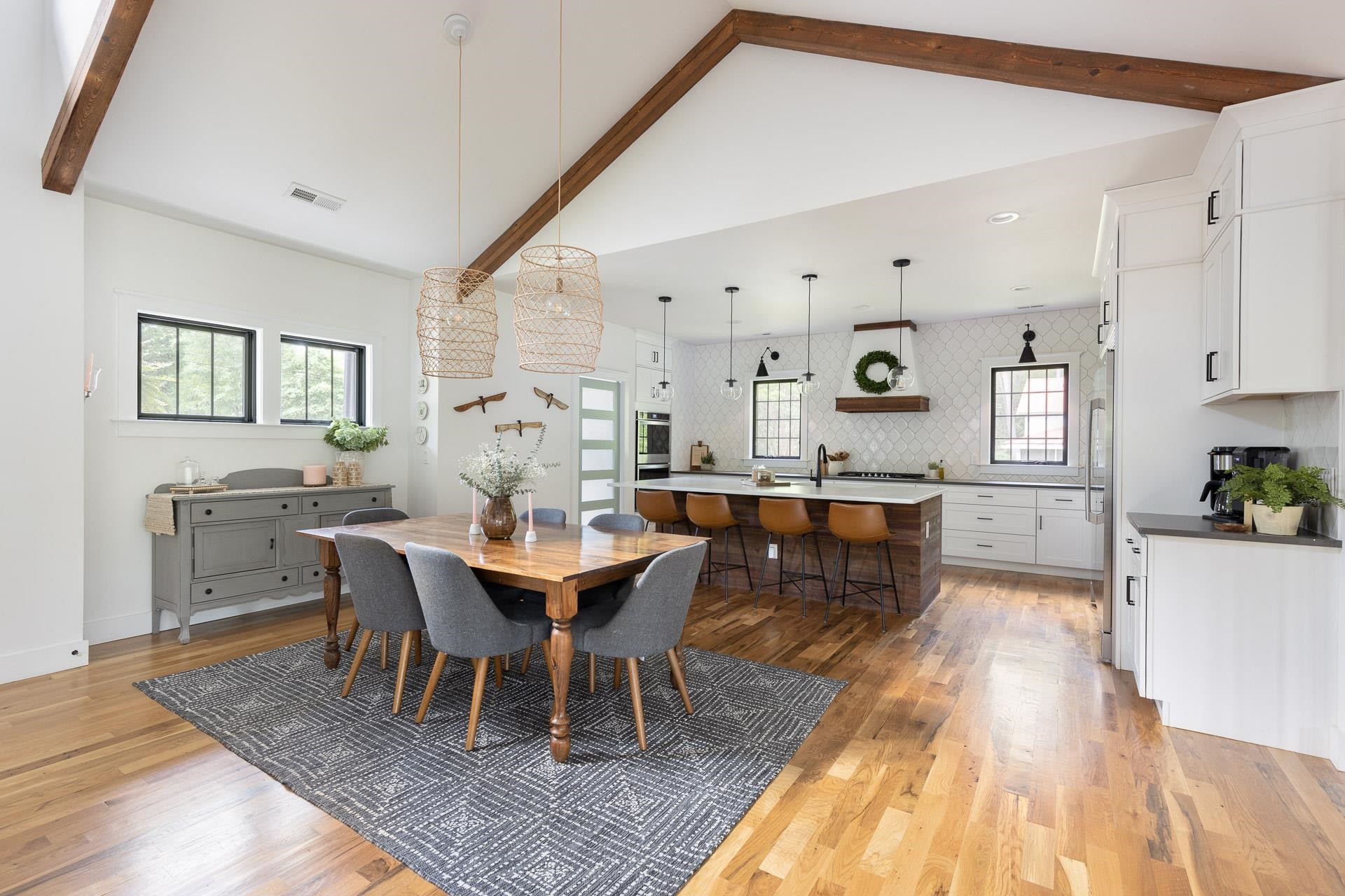3106 Ridge Road