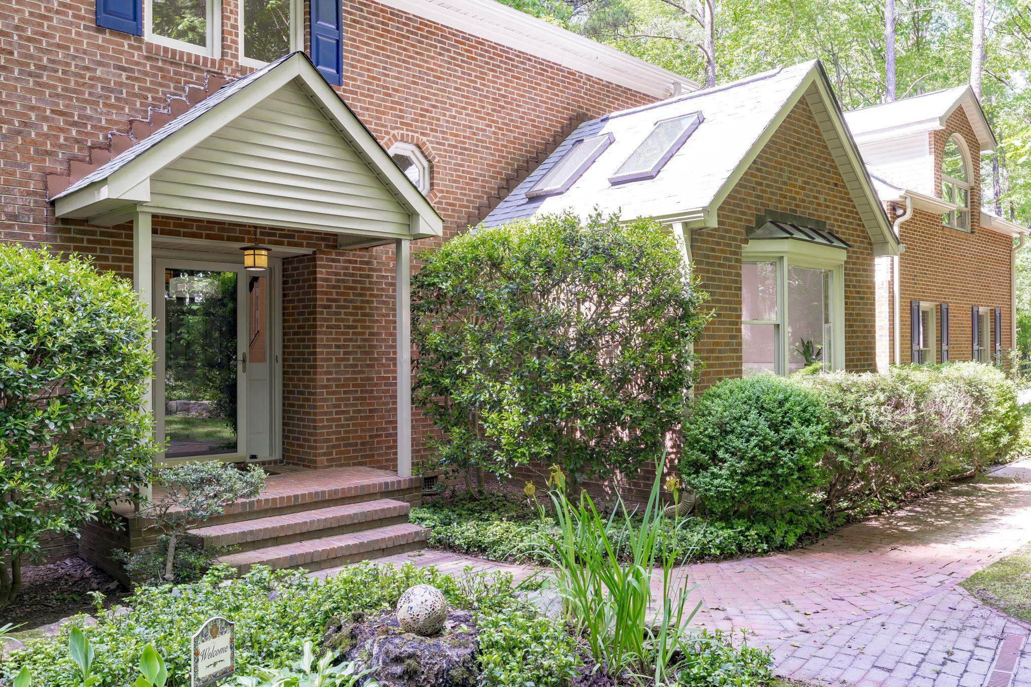 123 Mel Oaks Drive