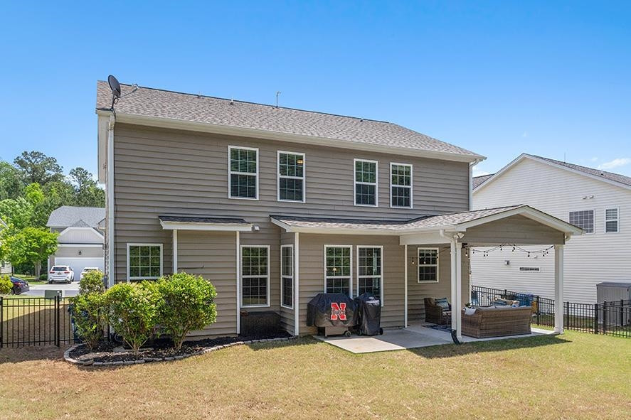 2504 Magnolia Tree Lane