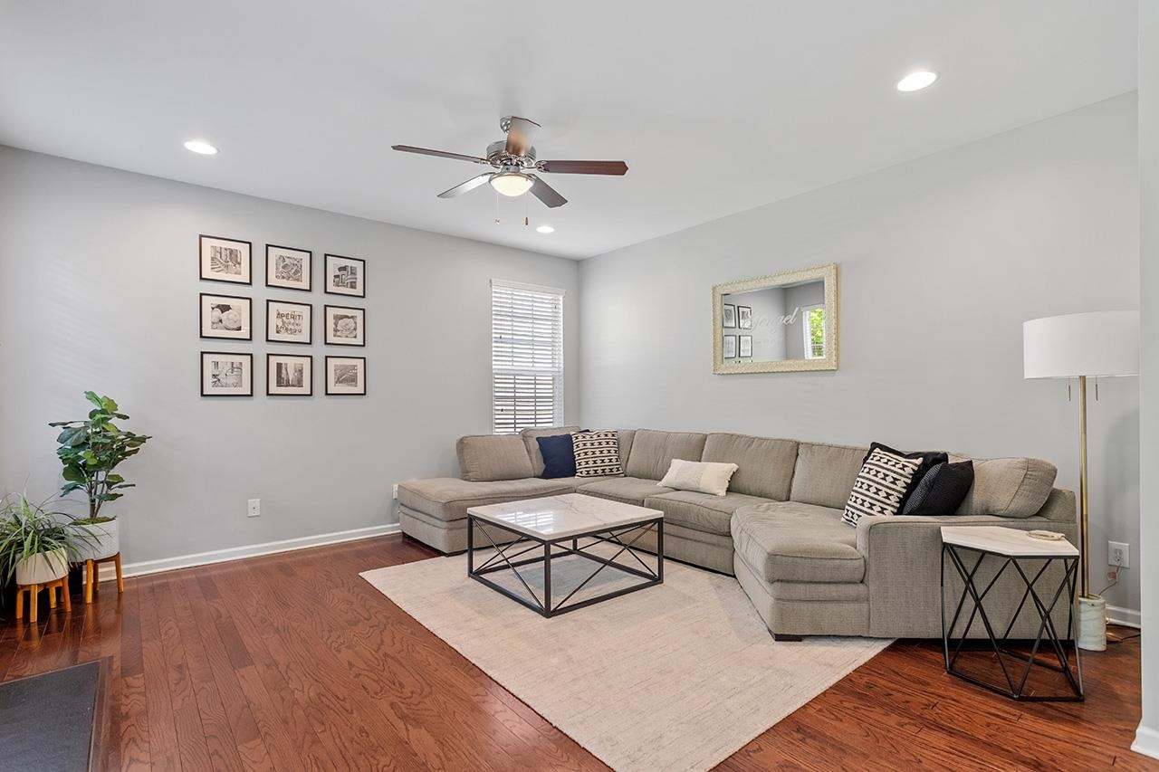 2504 Magnolia Tree Lane
