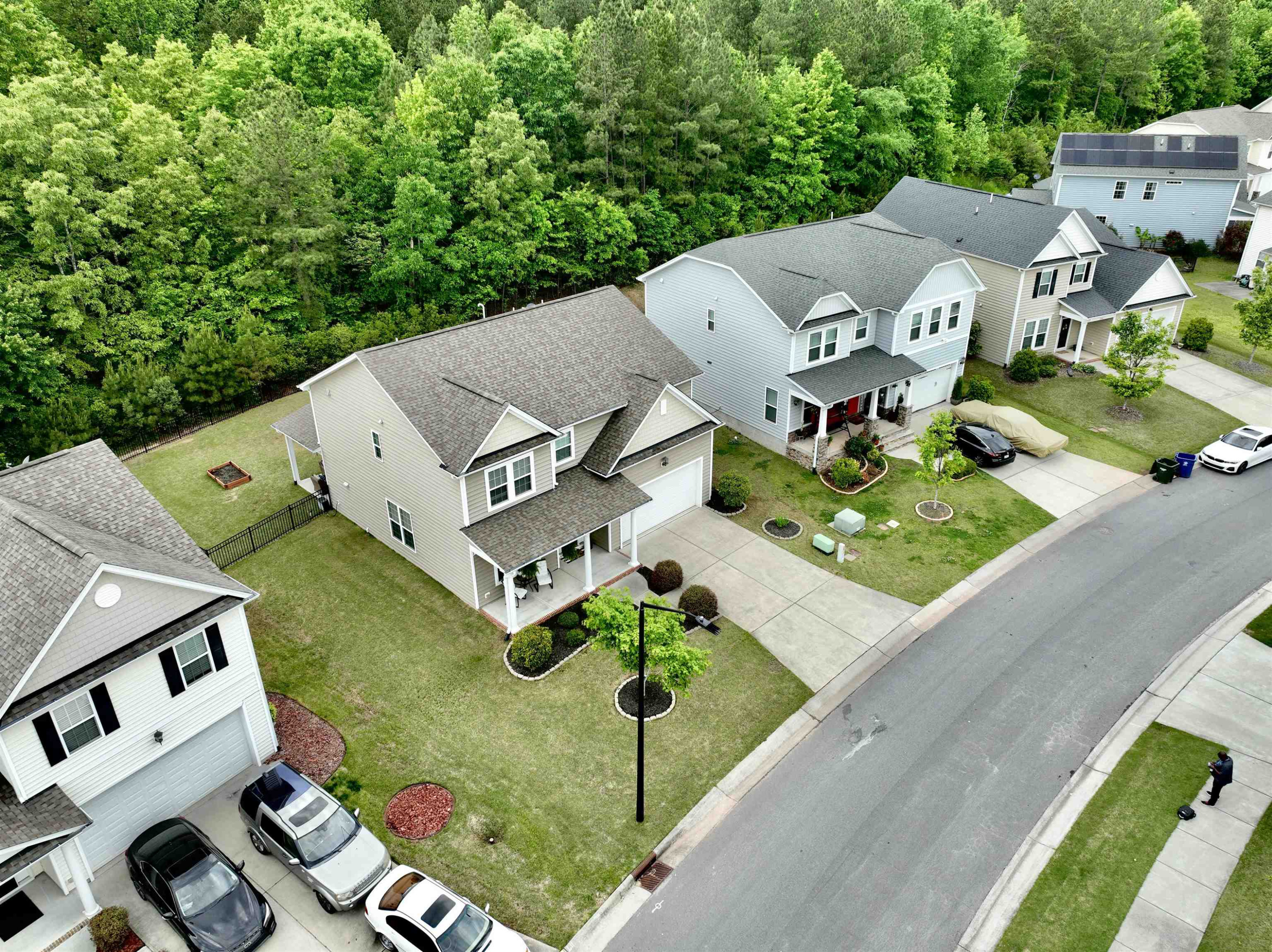 2504 Magnolia Tree Lane