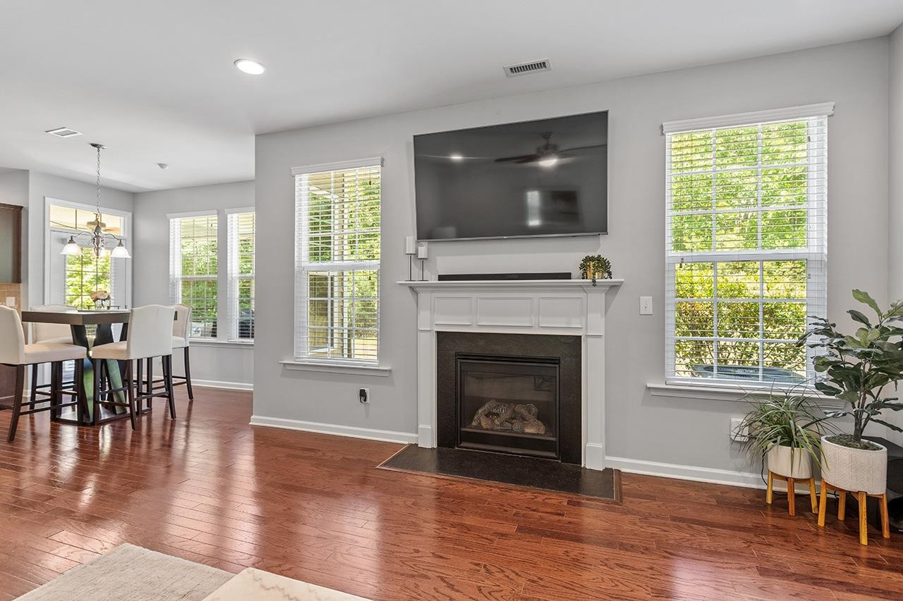 2504 Magnolia Tree Lane