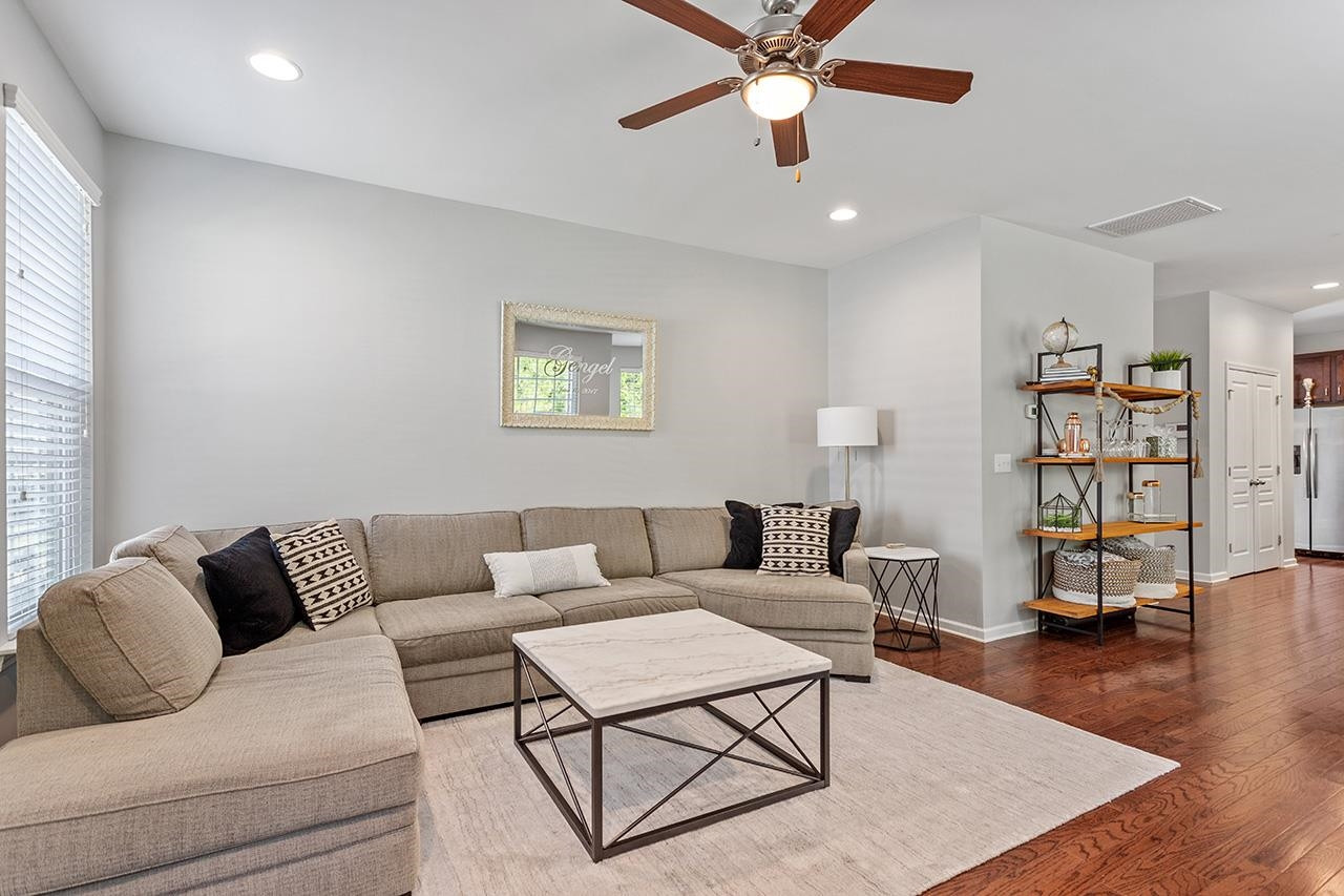 2504 Magnolia Tree Lane