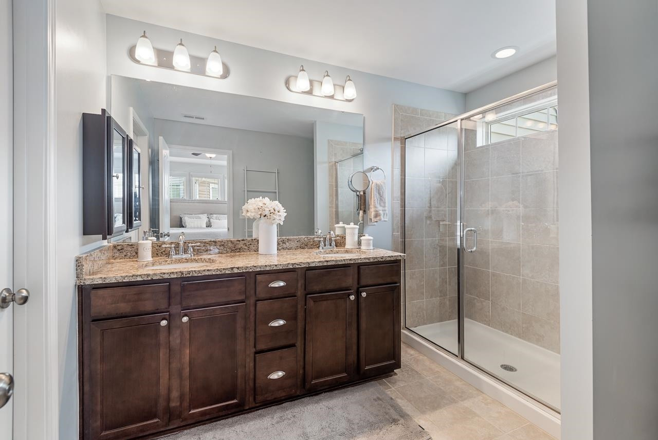 601 Mallory Lane # 10