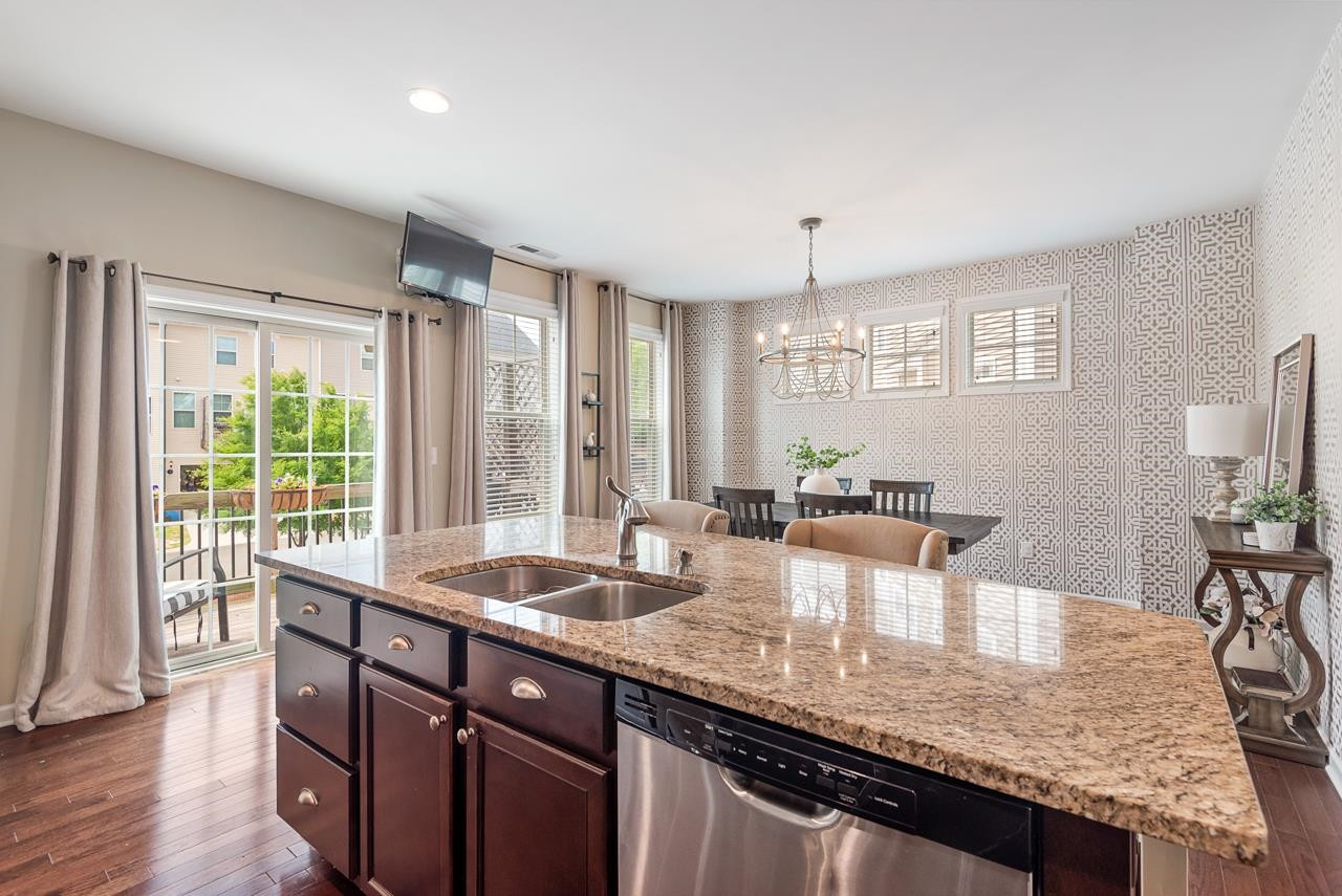 601 Mallory Lane # 10