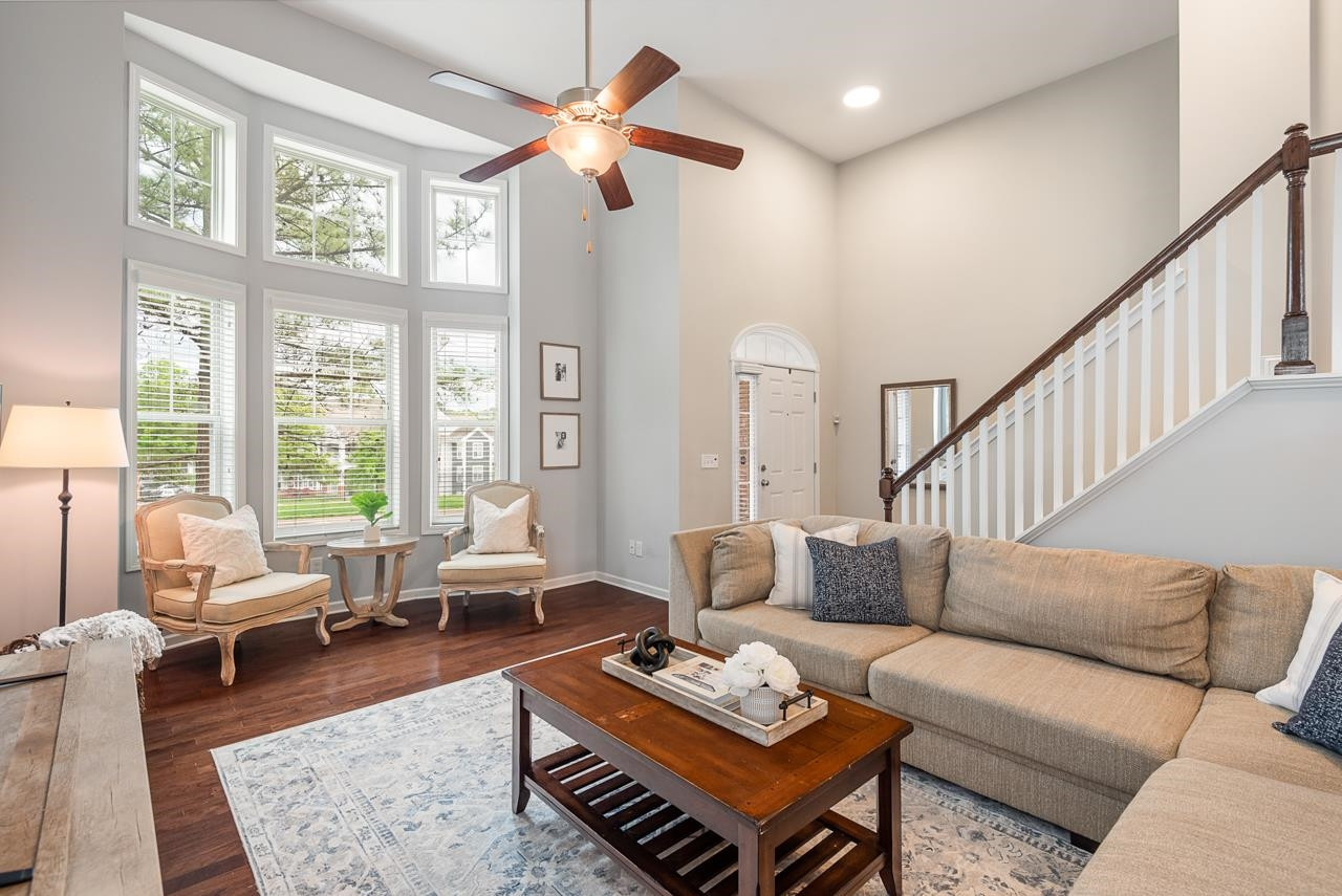 601 Mallory Lane # 10