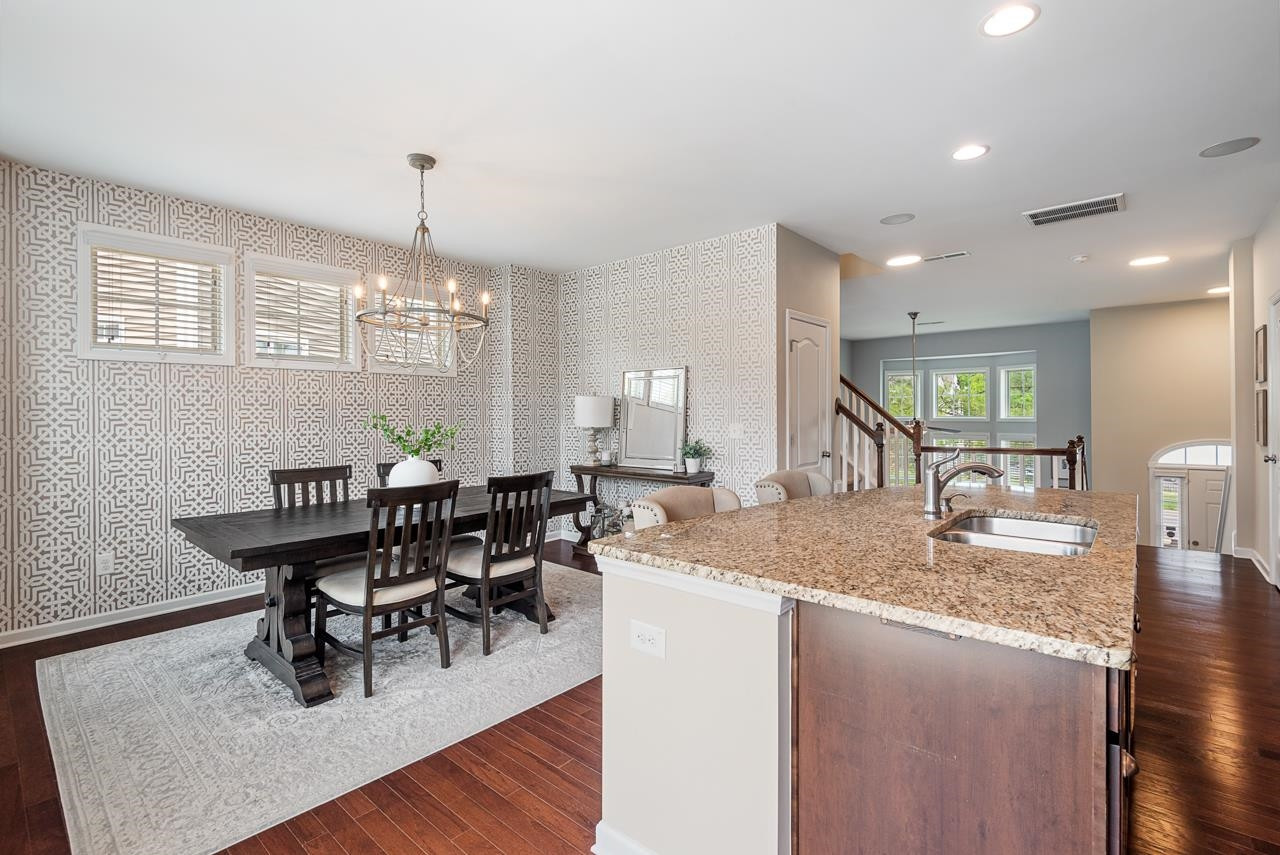 601 Mallory Lane # 10