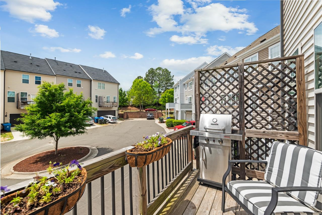 601 Mallory Lane # 10