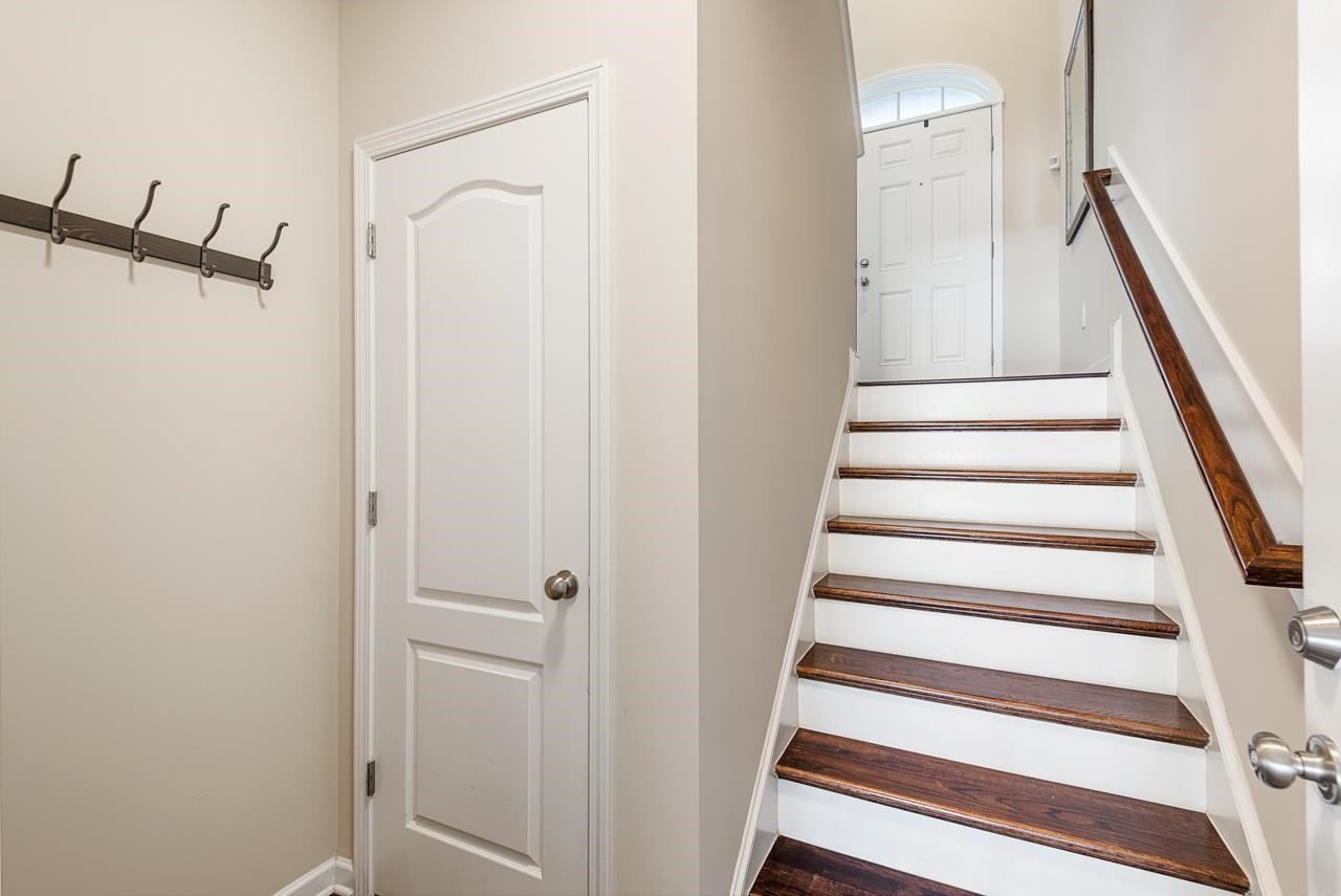 601 Mallory Lane # 10