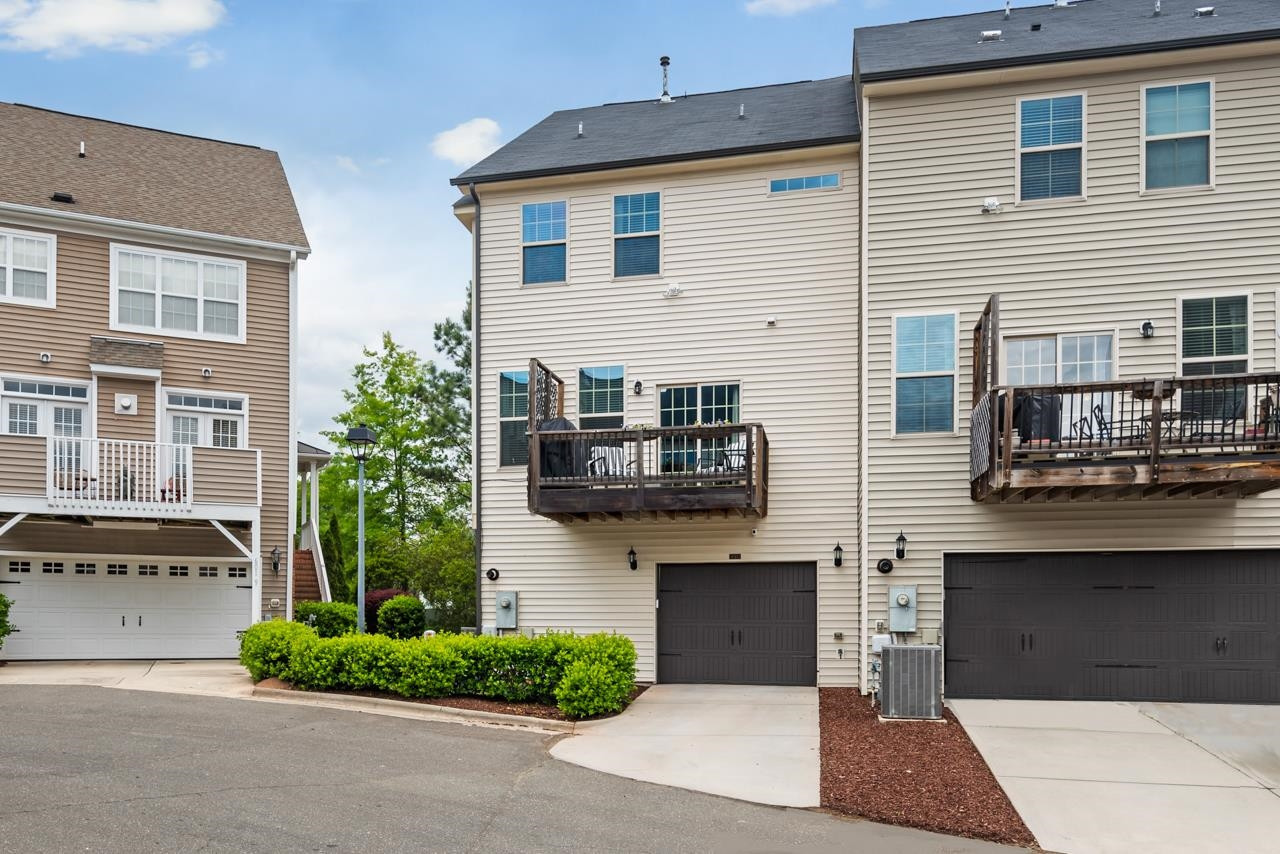 601 Mallory Lane # 10