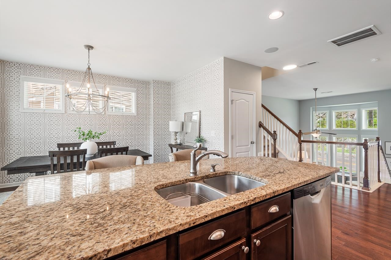 601 Mallory Lane # 10