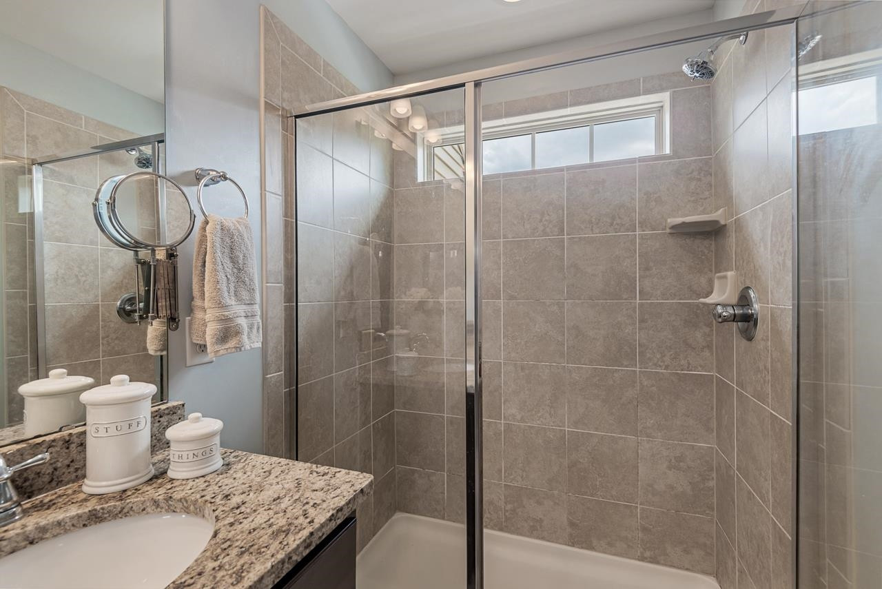 601 Mallory Lane # 10