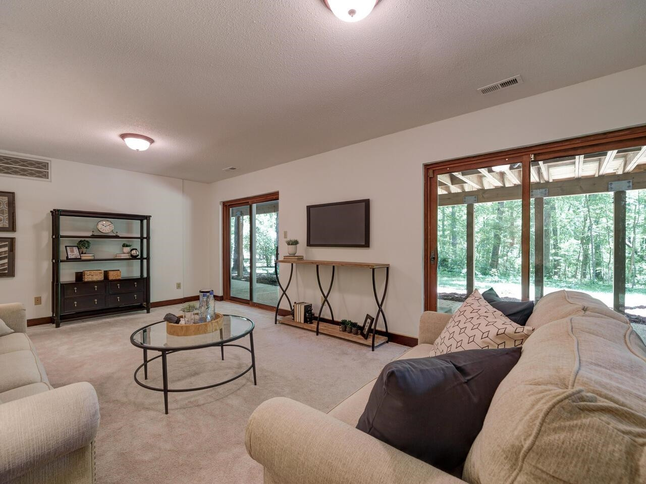 1521 Arboretum Drive