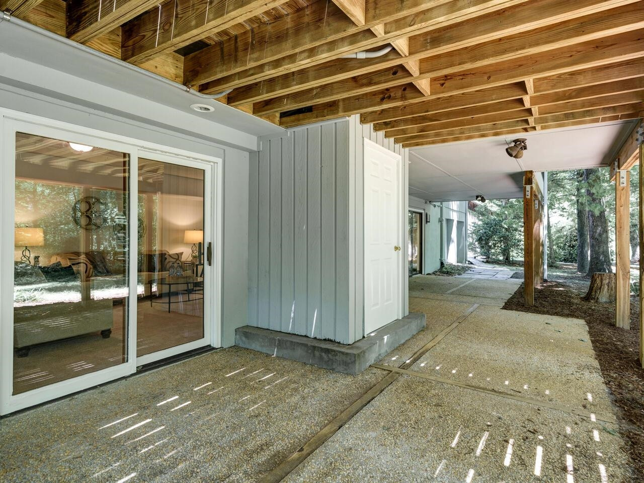 1521 Arboretum Drive