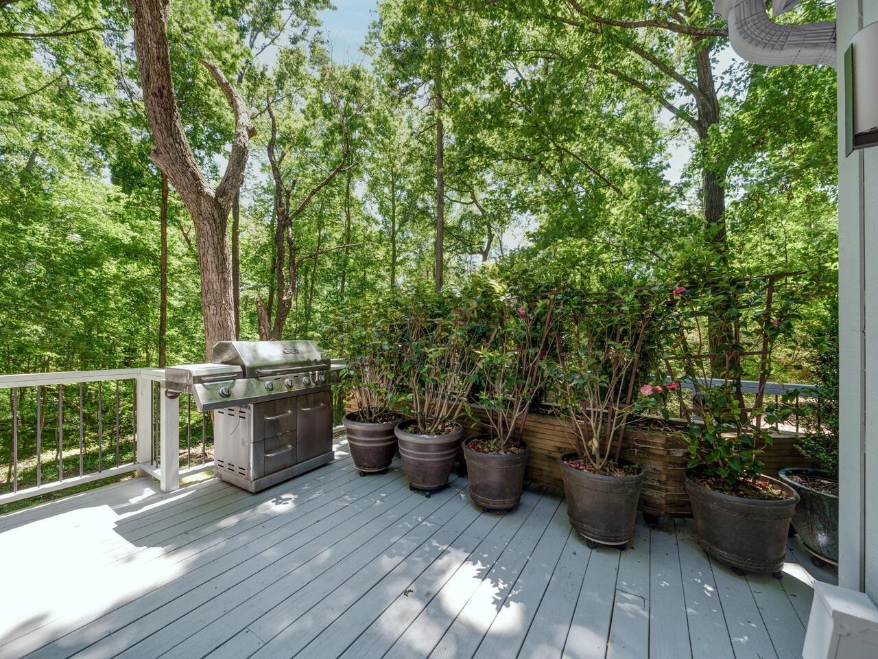 1521 Arboretum Drive