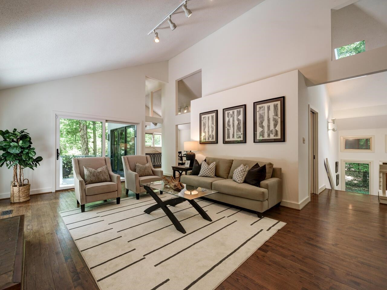 1521 Arboretum Drive