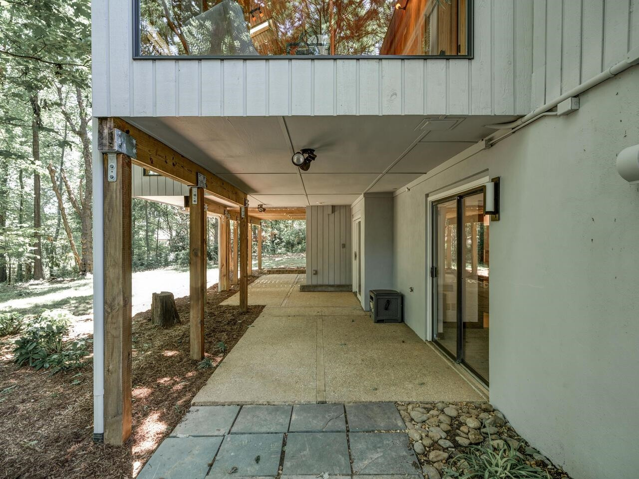 1521 Arboretum Drive