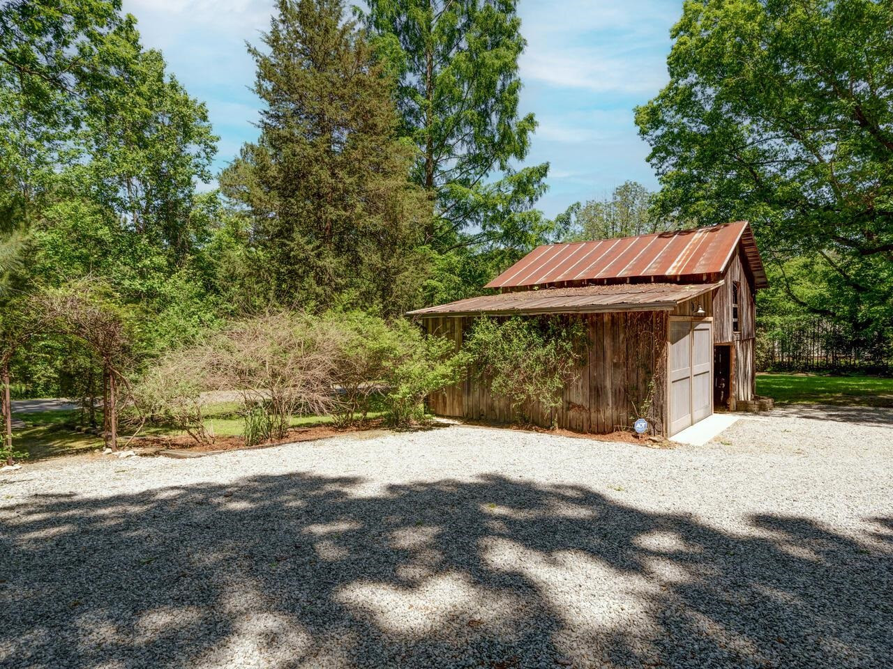 1521 Arboretum Drive