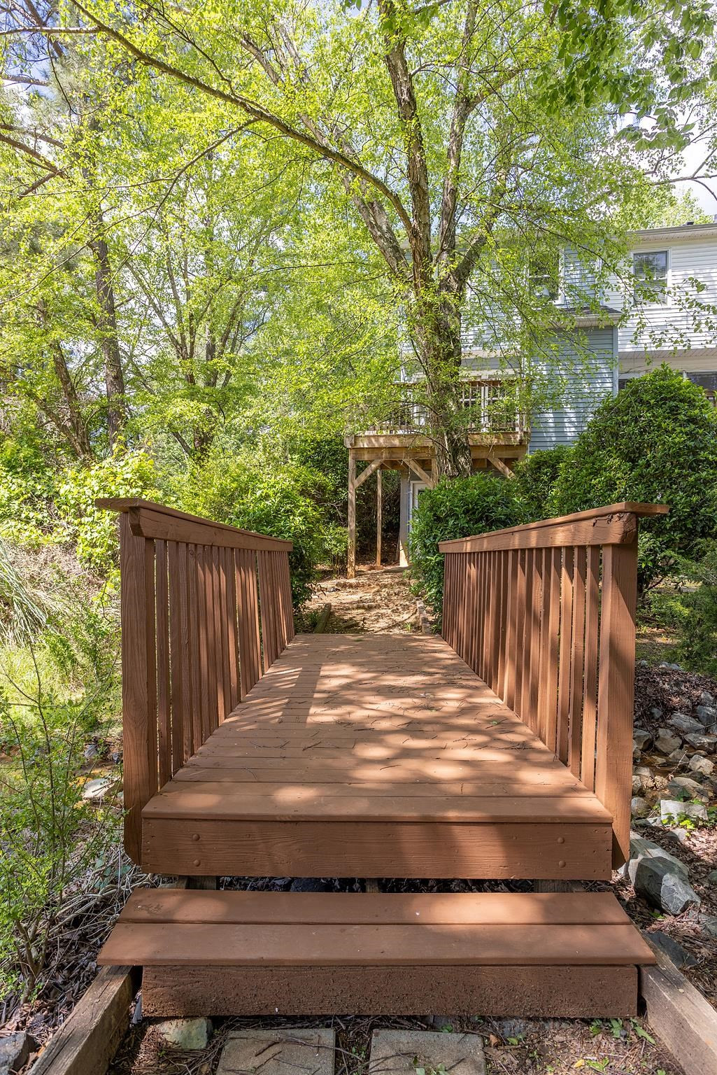 325 Wildberry Lane