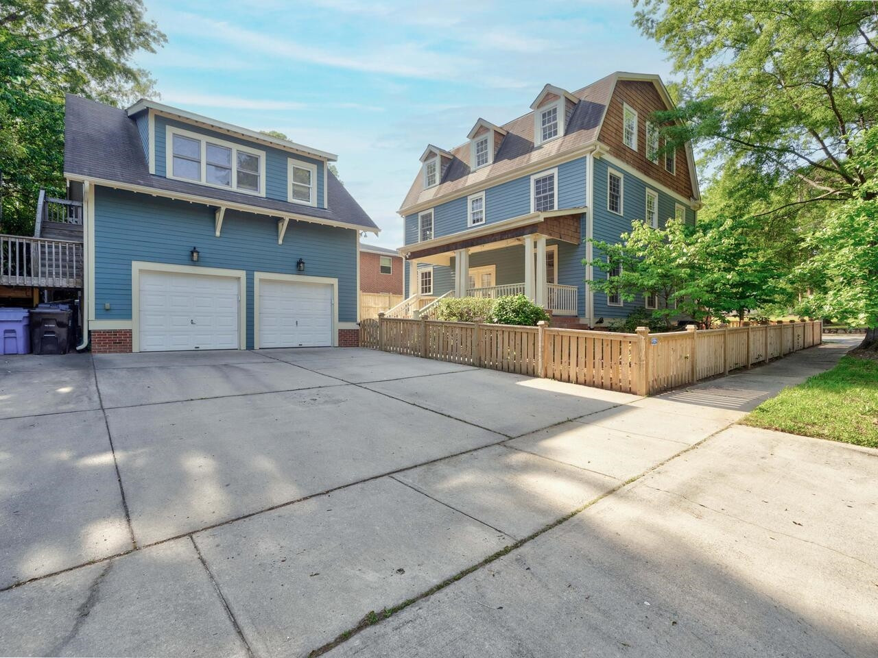 1412 W Markham Avenue