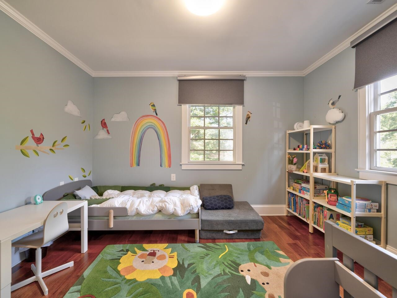 1412 W Markham Avenue