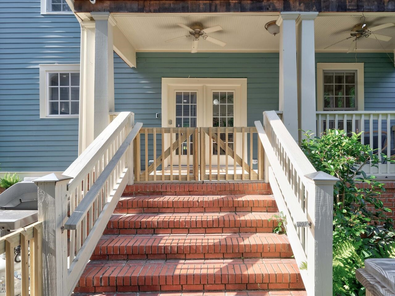 1412 W Markham Avenue