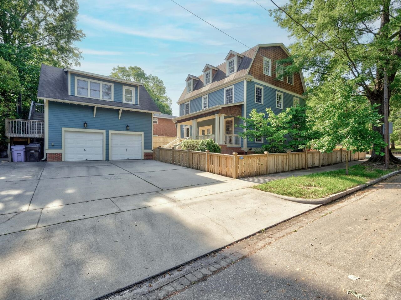 1412 W Markham Avenue